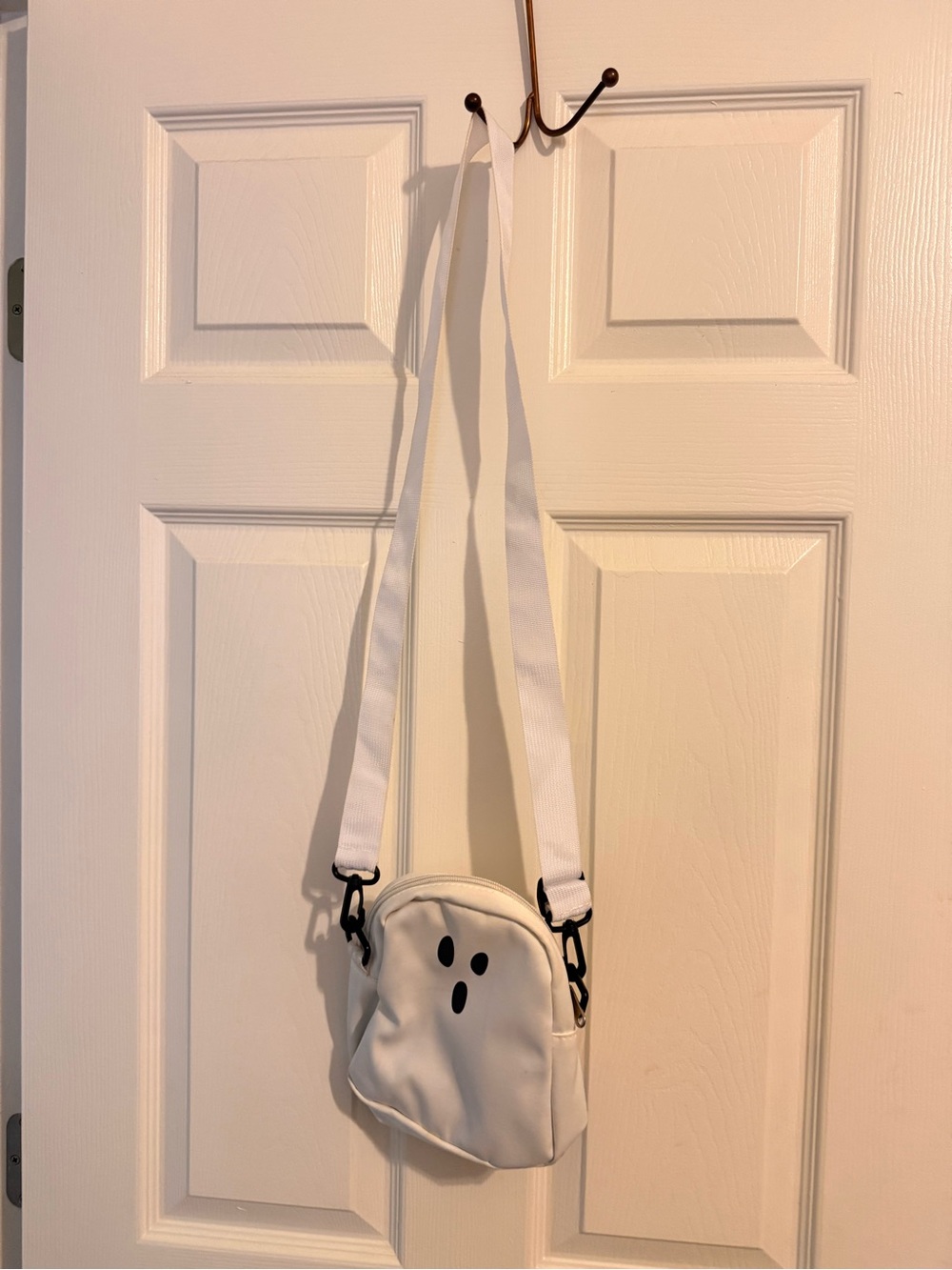 SHEIN White Ghost Crossbody Bag - Picture 3 of 7